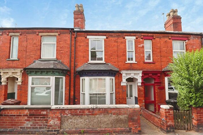 3 Bedroom Terraced House For Sale In West Parade, Lincoln, LN1