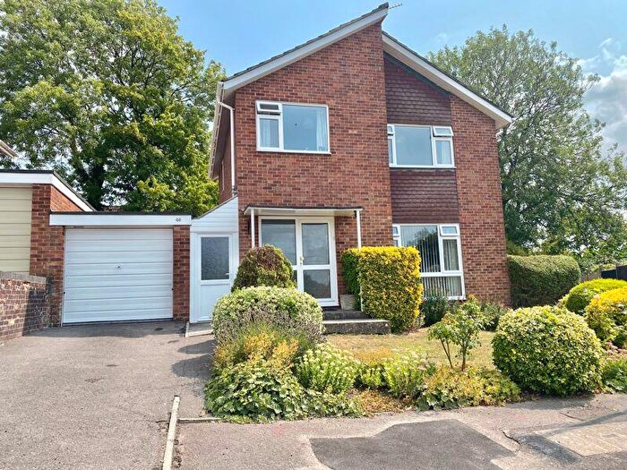 3 Bedroom Link Detached House For Sale In Copheap Rise, Warminster, BA12