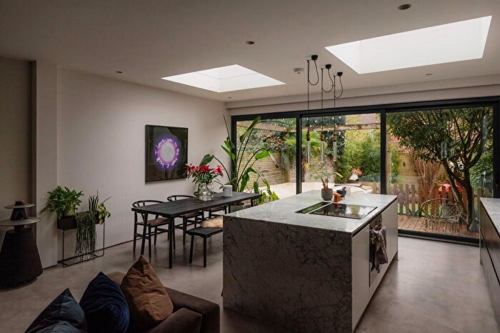 4 Bedroom Terraced House For Sale In Normanby Road, London, NW10