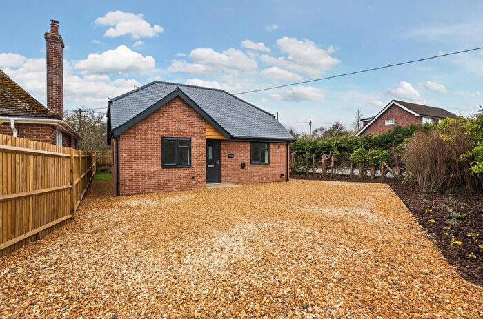 2 Bedroom Bungalow For Sale In Rowden Close, West Wellow, Romsey, Hampshire, SO51