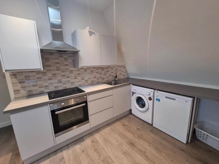 2 Bedroom Flat To Rent In Howards Mansion, Forest Road, Walthamstow, London, E17
