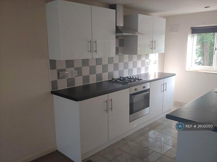 2 Bedroom Maisonette To Rent In Newton Close, Langley, SL3