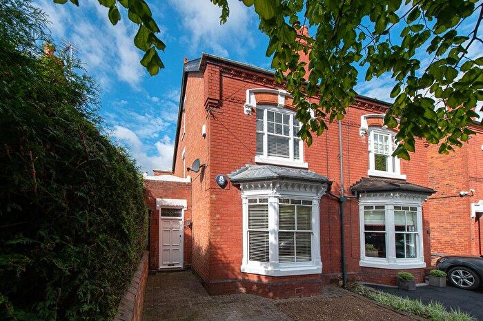 4 Bedroom Semi Detached House For Sale In Roden Avenue, Kidderminster, Worcestershire, DY10
