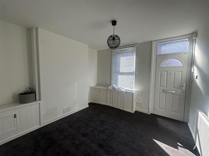 2 Bedroom Terraced House To Rent In Ladysmith Street, Nottingham, NG2