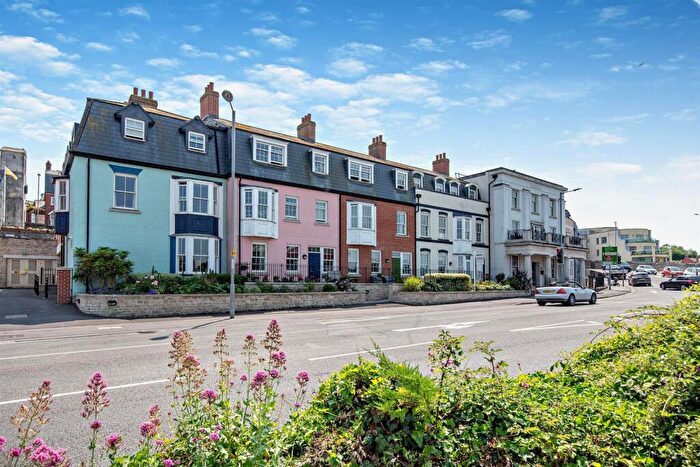 1 Bedroom Apartment For Sale In Harbour Lights Court, North Quay, Weymouth, DT4
