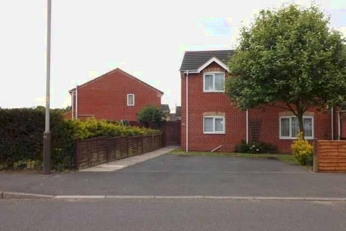3 Bedroom Semi-Detached House To Rent In Ambleside Drive, Leicester, LE2