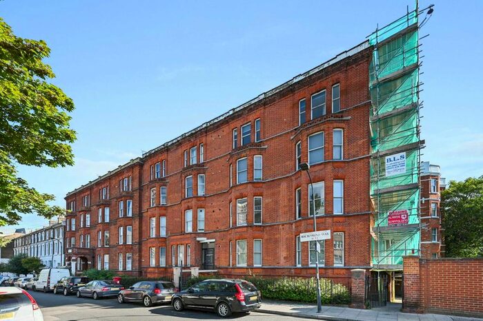 2 Bedroom Flat To Rent In Richmond Way, West Kensington, London, W12