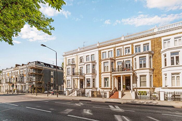 Studio To Rent In Warwick Road, London, SW5