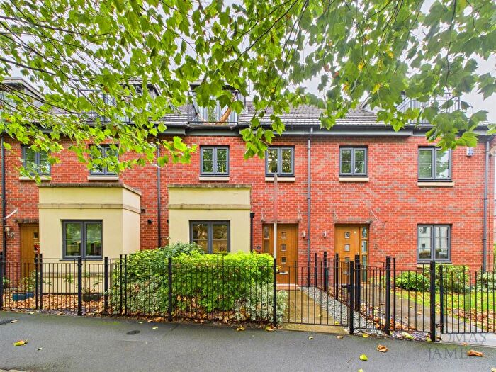 3 Bedroom Terraced House For Sale In Halfpenny Walk, Wilford. Nottingham, NG11
