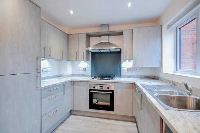 3 Bedroom Town House To Rent In Sennett Close, Manchester, M34