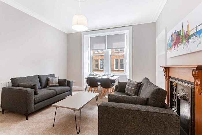 3 Bedroom Flat To Rent In () Buccleuch Terrace, Edinburgh, EH8