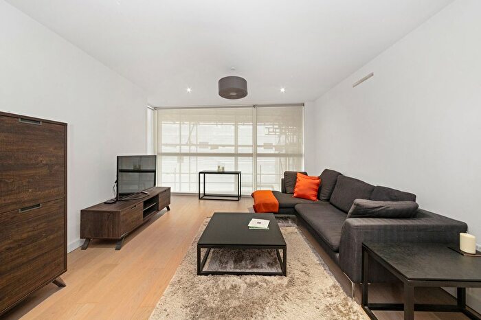 2 Bedroom Flat For Sale In Granite Apts, River Gardens Walk, Greenwich, SE10