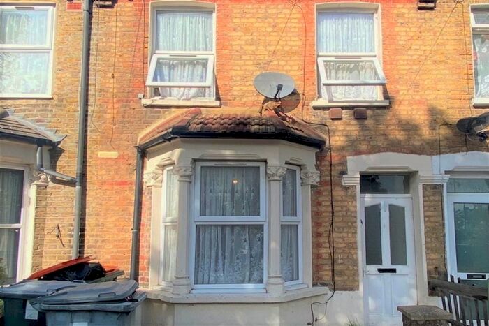 2 Bedroom Flat To Rent In Harrow Road, London, E6