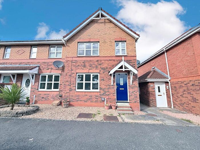 3 Bedroom End Of Terrace House For Sale In , Bell Court, Falkirk, FK2