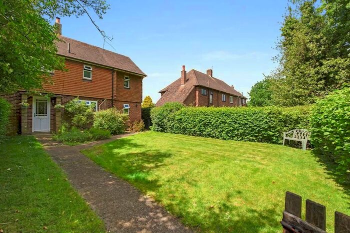 3 Bedroom Semi-Detached House For Sale In David Street, Meopham, Gravesend, DA13