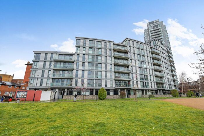 1 Bedroom Apartment For Sale In Seager Place, London, SE8