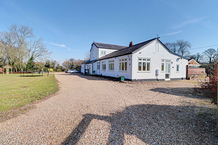 2 Bedroom Bungalow For Sale In Cherry Tree Farm, Cherry Tree Lane, HP2