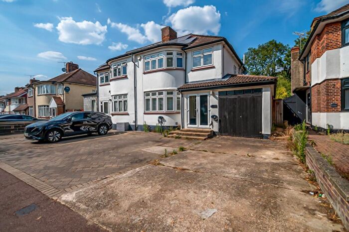 3 Bedroom House For Sale In Sidcup Road, Eltham, SE9