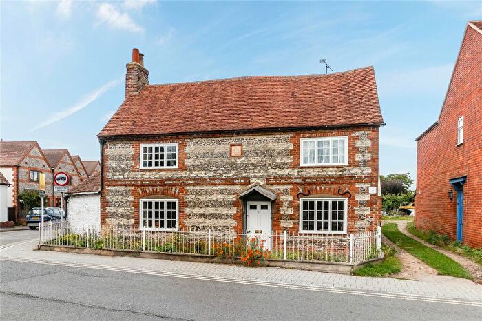 3 Bedroom Detached House To Rent In Brook Street, Benson, Wallingford, Oxfordshire, OX10