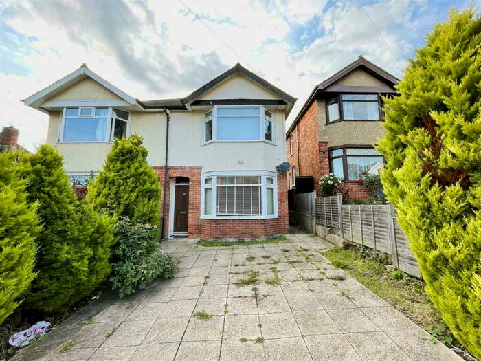 3 Bedroom Semi-Detached House To Rent In Grosvenor Road, Portswood, Southampton, SO17