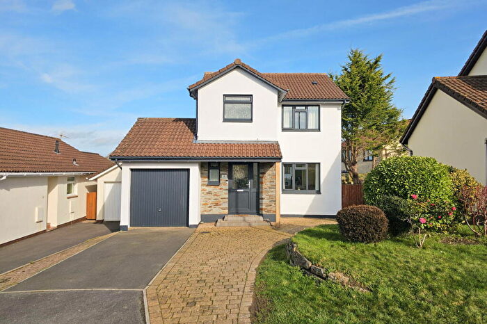 3 Bedroom Detached House For Sale In Malvern Way, Bideford, EX39