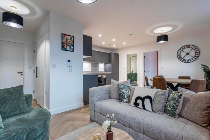 2 Bedroom Apartment To Rent In Lockside House, Scotland Street, Birmingham, B1