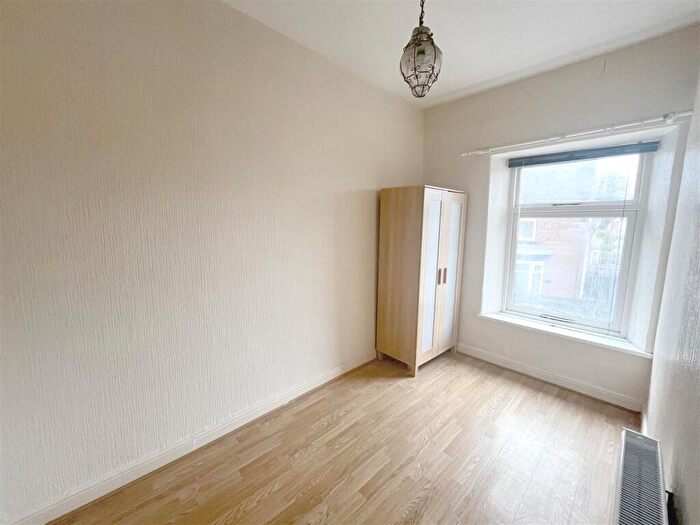 2 Bedroom End Of Terrace House To Rent In Park View Road, Hillsborough, S6