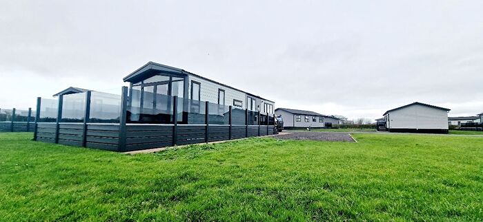 2 Bedroom Mobile/park Home For Sale In Coast Road, Berrow, Burnham-On-Sea, TA8