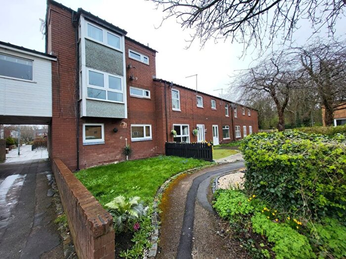 1 Bedroom Flat To Rent In Heather Close, Birchwood, Warrington, Cheshire, WA3