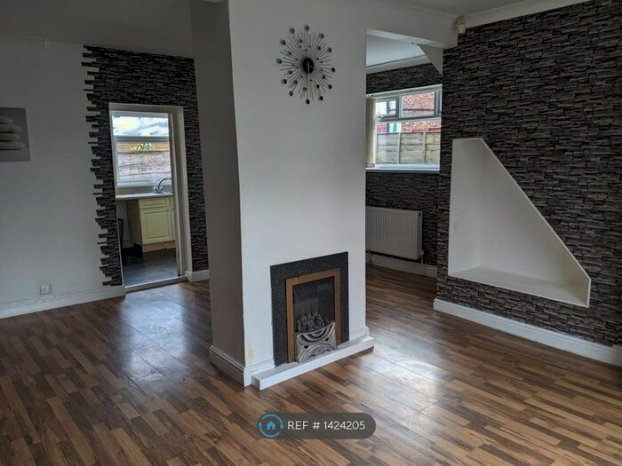 3 Bedroom Semi-Detached House To Rent In Burns Road, Manchester, M38