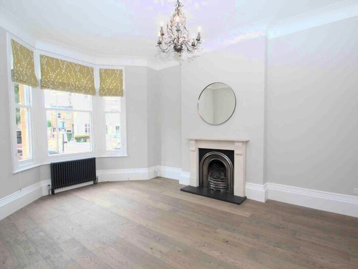 1 Bedroom Flat To Rent In Melrose Road, London, SW18