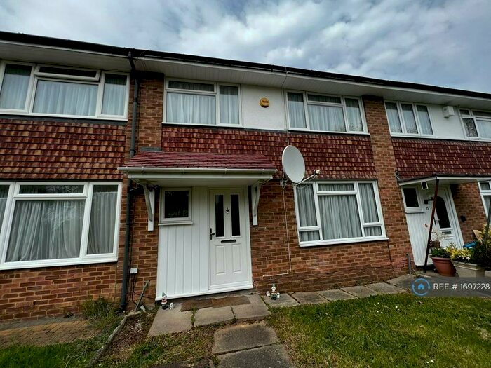 3 Bedroom Terraced House To Rent In Fontwell Close, Harrow, HA3