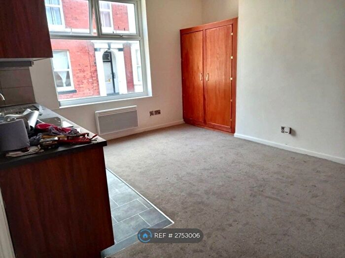 1 Bedroom Flat To Rent In Bank Square, Southport, PR9