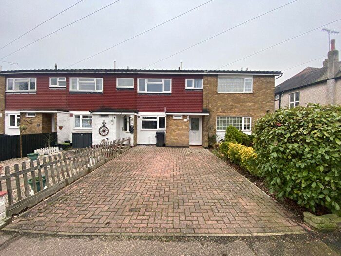3 Bedroom House To Rent In Eastwood Road North - Online Enquiries Only, SS9