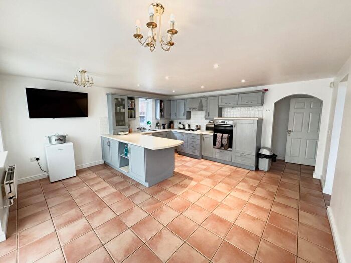 6 Bedroom Detached House To Rent In Troon Way, Burbage, LE10