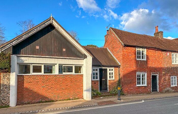 2 Bedroom Semi-Detached House For Sale In Bishops Waltham, SO32