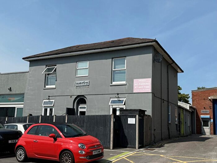 Property To Rent In Millbrook Road East, Southampton, Hampshire, SO15