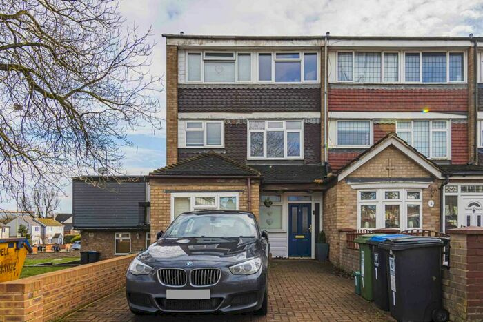 5 Bedroom End Of Terrace House To Rent In Washington Avenue, Hemel Hempstead, HP2
