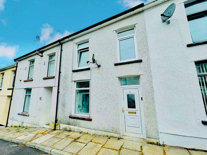 3 Bedroom House To Rent In Thornwood Place, Treharris, CF46