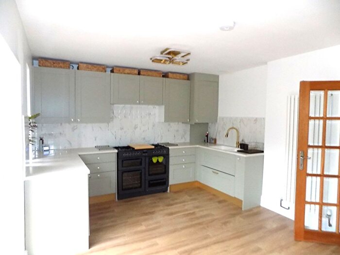 3 Bedroom Semi-detached House For Sale In Bentham Drive, Liverpool, L16
