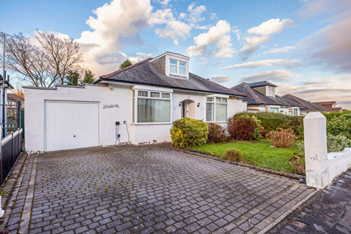 4 Bedroom Detached Bungalow For Sale In Menock Road, Kings Park, G44