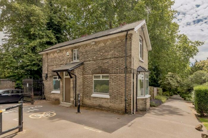 2 Bedroom Detached House To Rent In Dartmouth Park Hill, Dartmouth Park, N19