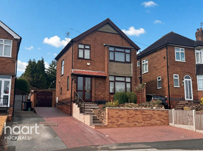 3 Bedroom Detached House For Sale In Churchmoor Lane, Nottingham, NG5