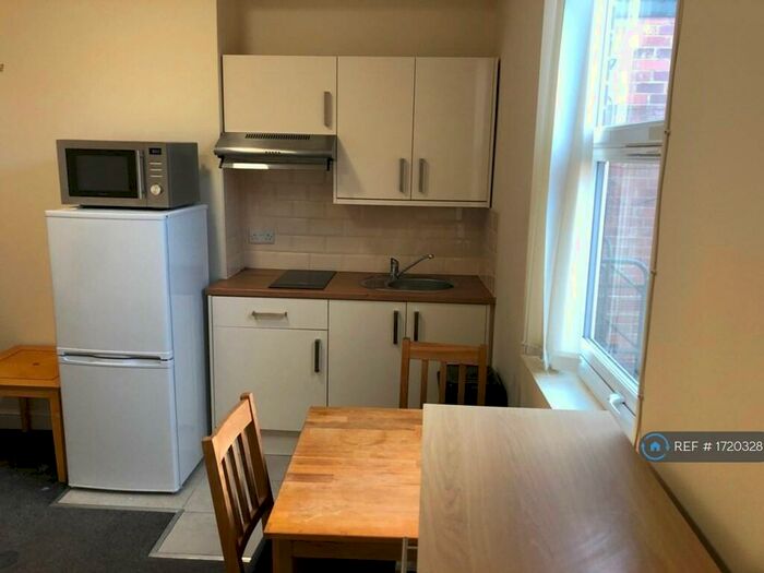 Studio To Rent In West Bars, Chesterfield, S40