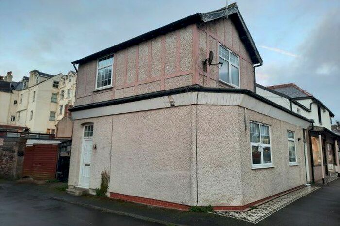 2 Bedroom Cottage To Rent In Victoria Street, Llandudno LL30