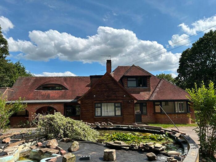 Property To Rent In Bath Road, Knowl Hill, RG10