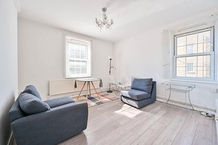 1 Bedroom Flat To Rent In Doddington Grove, Kennington, London, SE17