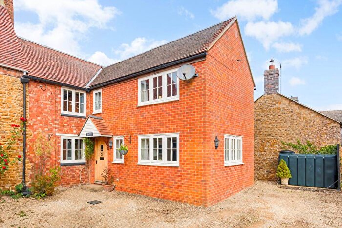 3 Bedroom Cottage For Sale In Manor Road, Great Bourton, OX17