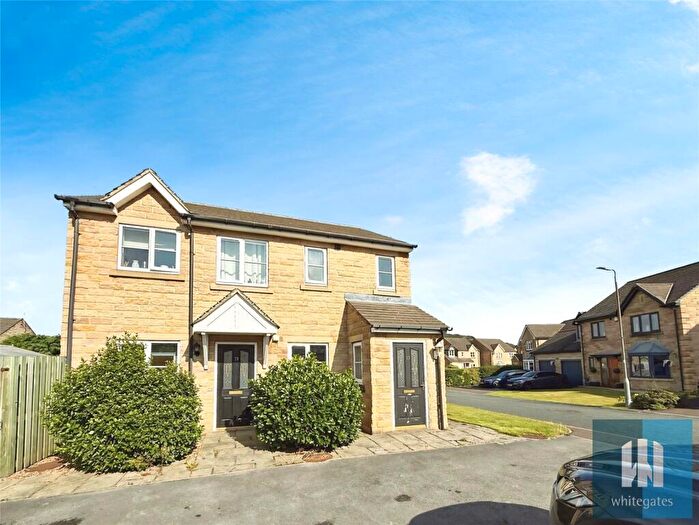 2 Bedroom Apartment To Rent In Old Earth, Elland, HX5