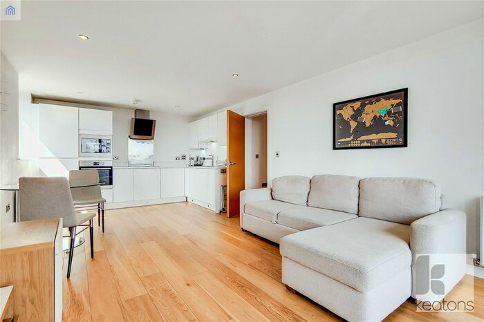 2 Bedroom Flat To Rent In Mallard Point, Rainhill Way, London, E3